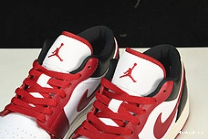 Low Reverse Black  Toe 1 Retro Jordan 0825